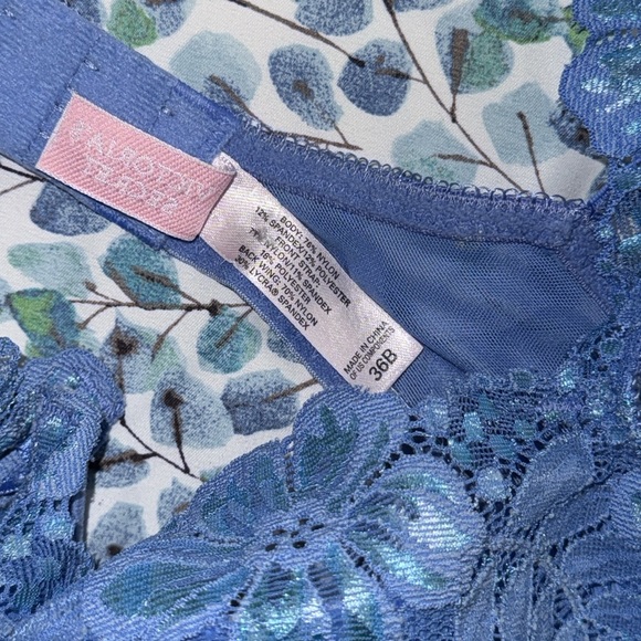 Victorias Secret Bra! - Picture 7 of 9